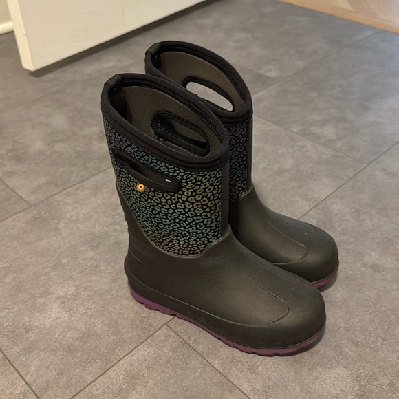 Girl bog boots, hardly worn - Picture 1 of 4